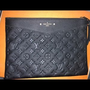 BRAND NEW 💯Authentic Louis Vuitton Leather Pouch
